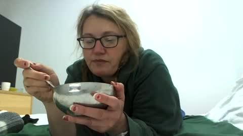starlagurl online show from 12.14.24