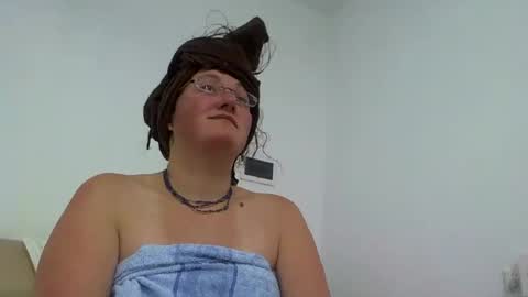 starlagurl online show from 01.20.25