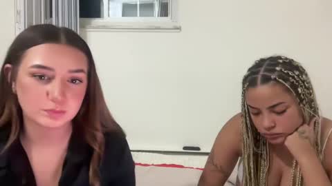 starqueenieee online show from 09.21.25