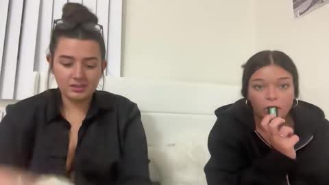 starqueenieee online show from 11.07.25