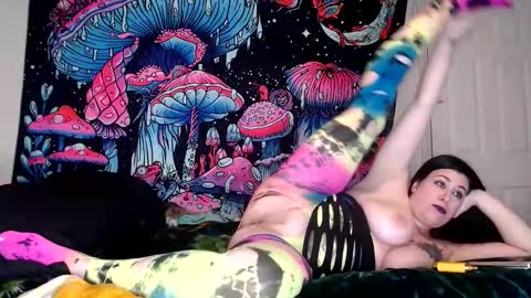 Snapshot of starvega1313 chatting on 12.27.24 Star Vega online show from 12.27.24