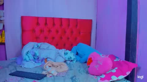 Snapshot of stassiebell chatting on 02.09.26 stassiebell online show from 02.09.26