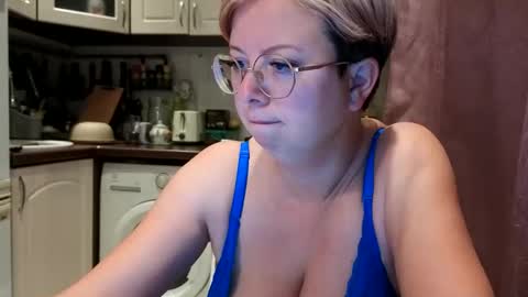 Snapshot of stasya_07 chatting on 10.16.25 Stasya online show from 10.16.25