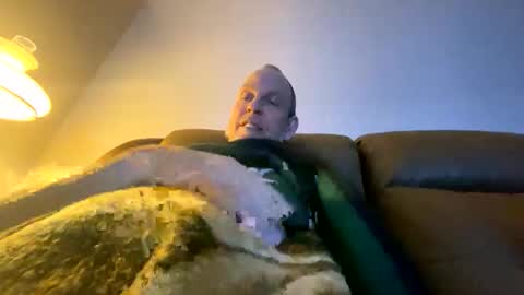 Snapshot of steel259373 chatting on 06.08.26 steel259373 online show from 06.08.26