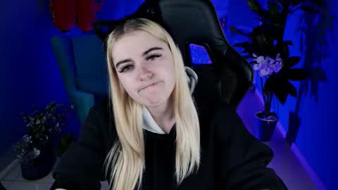 stef_nicks online show from 09.28.25