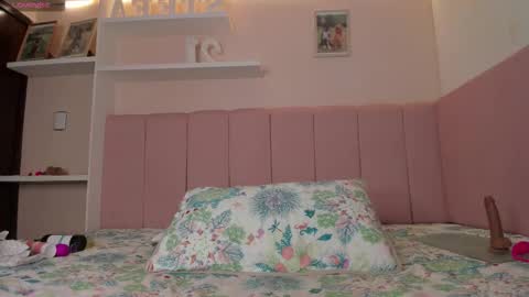 Stefa Gomez  online show from 02.05.26