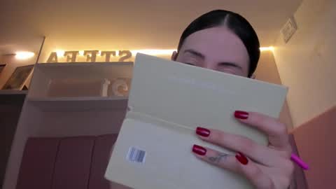 Stefa Gomez  online show from 02.19.26