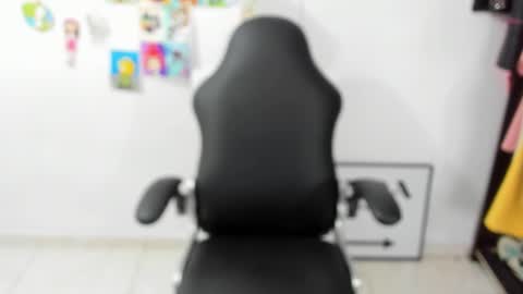 Snapshot of stefan_litleee chatting on 02.21.25 julieth-cancer online show from 02.21.25