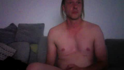 Snapshot of stefanausrosach chatting on 08.03.26 stefanausrosach online show from 08.03.26