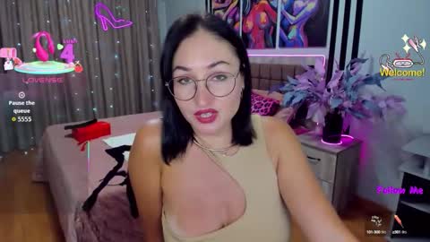 StefanaWinter online show from 10.04.25