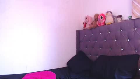 Snapshot of stefanny_2001 chatting on 12.23.24 stefanny beautiful online show from 12.23.24