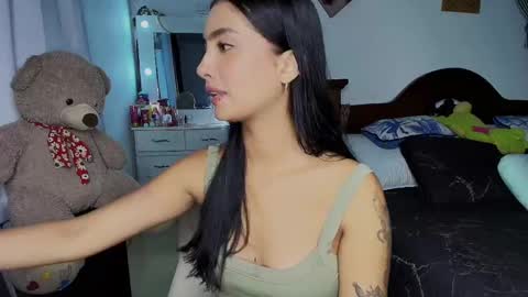 Im MiaIts my first day here  online show from 10.05.25