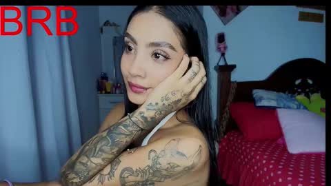 Im MiaIts my first day here  online show from 12.22.25