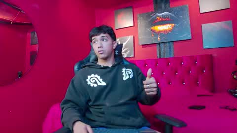 Snapshot of stefano_calle chatting on 12.17.25 Stefano online show from 12.17.25