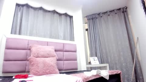 Stefany  online show from 11.04.25