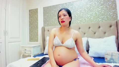 Stefany  online show from 11.12.25