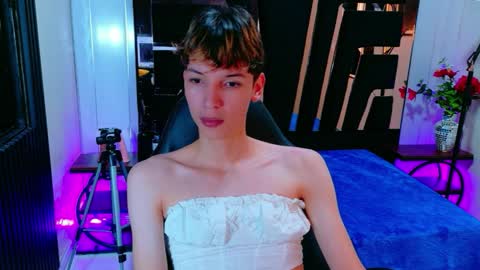 stefany piink online show from 04.08.26