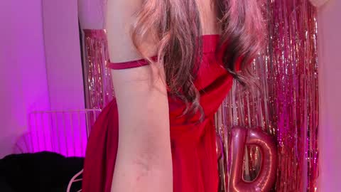 Snapshot of steffy_dan chatting on 12.08.24 Steffy online show from 12.08.24