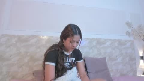 stefie online show from 02.19.25