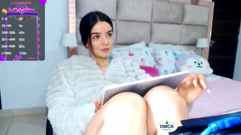 Stefany online show from 10.16.25