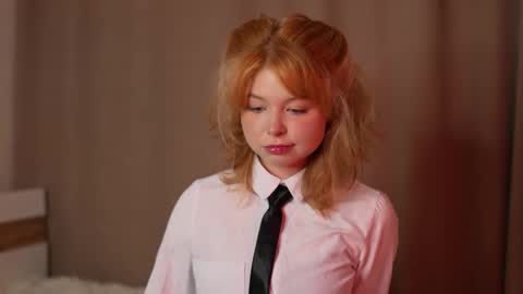 Snapshot of stela_vanila chatting on 09.21.25 Stella online show from 09.21.25