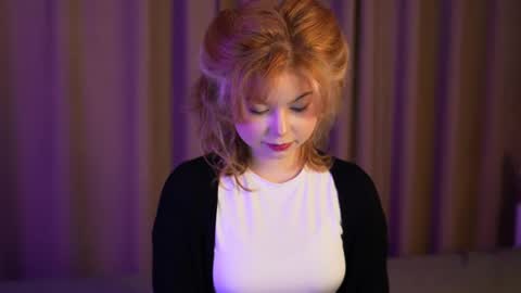 Snapshot of stela_vanila chatting on 09.30.25 Stella online show from 09.30.25
