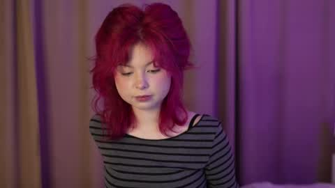Snapshot of stela_vanila chatting on 10.15.25 Stella online show from 10.15.25