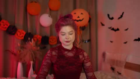 Snapshot of stela_vanila chatting on 10.29.25 Stella online show from 10.29.25