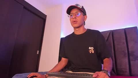 Snapshot of stella_drake chatting on 02.07.26 Drake online show from 02.07.26