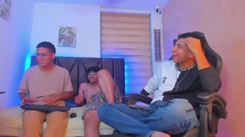 Snapshot of stella_drake chatting on 02.28.26 Drake online show from 02.28.26