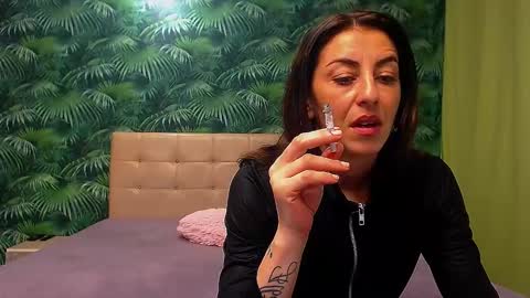 Stella John online show from 12.27.24