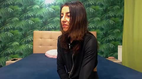 Stella John online show from 01.12.25