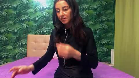 Stella John online show from 11.17.25