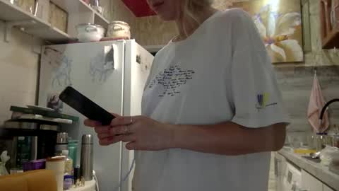 Snapshot of stella_walters chatting on 06.11.26 stella_walters online show from 06.11.26