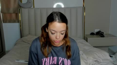 stella online show from 04.04.26