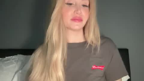 Stella Bella online show from 12.30.24