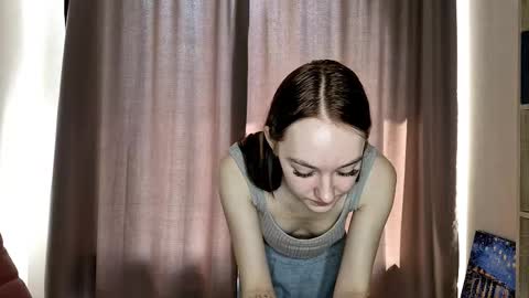 Snapshot of stellafalt chatting on 09.17.25 Stella online show from 09.17.25