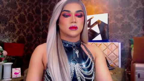 CALL ME STELLA online show from 01.22.25