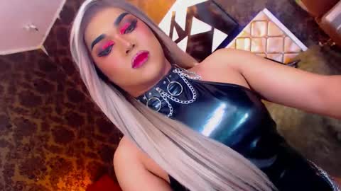 CALL ME STELLA online show from 01.24.25