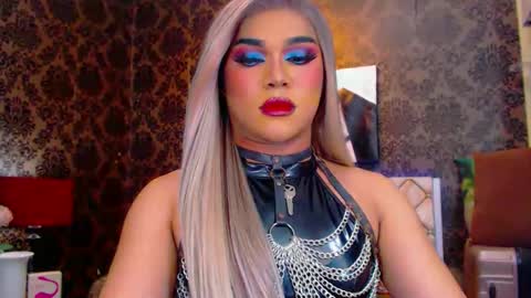 CALL ME STELLA online show from 02.03.25