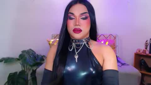 CALL ME STELLA online show from 11.18.25