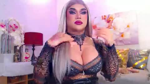 CALL ME STELLA online show from 11.23.25