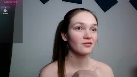 Snapshot of stellapayne chatting on 02.26.25 stellapayne online show from 02.26.25