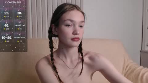 Snapshot of stellapayne chatting on 11.25.25 stellapayne online show from 11.25.25