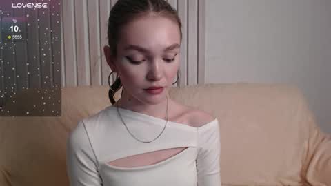 Snapshot of stellapayne chatting on 11.27.25 stellapayne online show from 11.27.25