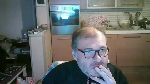 Snapshot of stellar_mesh3d chatting on 01.04.25 Mesh3D online show from 01.04.25