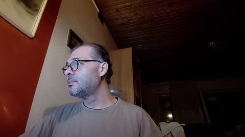 Snapshot of stellar_mesh3d chatting on 09.21.25 Mesh3D online show from 09.21.25