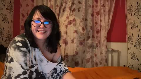 Snapshot of stellarteam chatting on 12.04.24 StellarTeam online show from 12.04.24