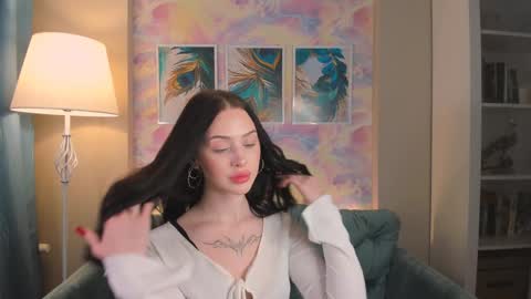 Snapshot of stellary_shy chatting on 12.15.24 Stellary online show from 12.15.24