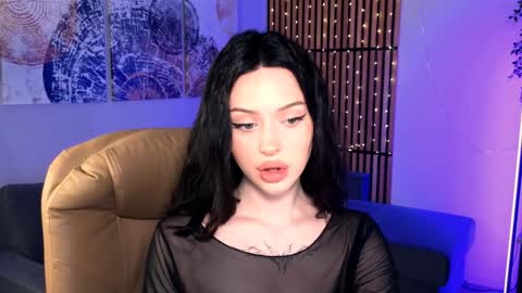 Snapshot of stellary_shy chatting on 12.23.24 Stellary online show from 12.23.24